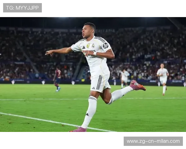 姆巴佩梅开二度皇马西甲四球横扫巴伦西亚，皇马签下姆巴佩