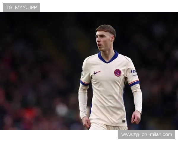 切尔西突破后倒三角，帕尔默凌空扫射破网